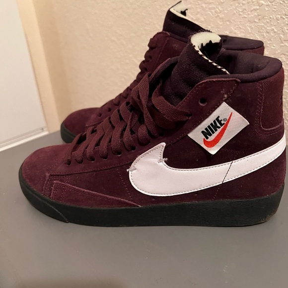 Maroon Nike rebel blazers - Picture 3 of 5